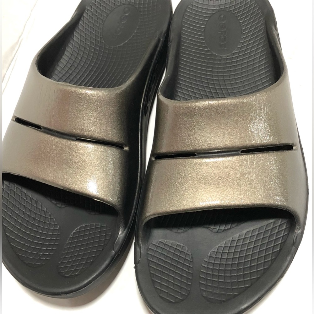 OOFOS Metallic Pewter Slide Sandals - Picture 3 of 11